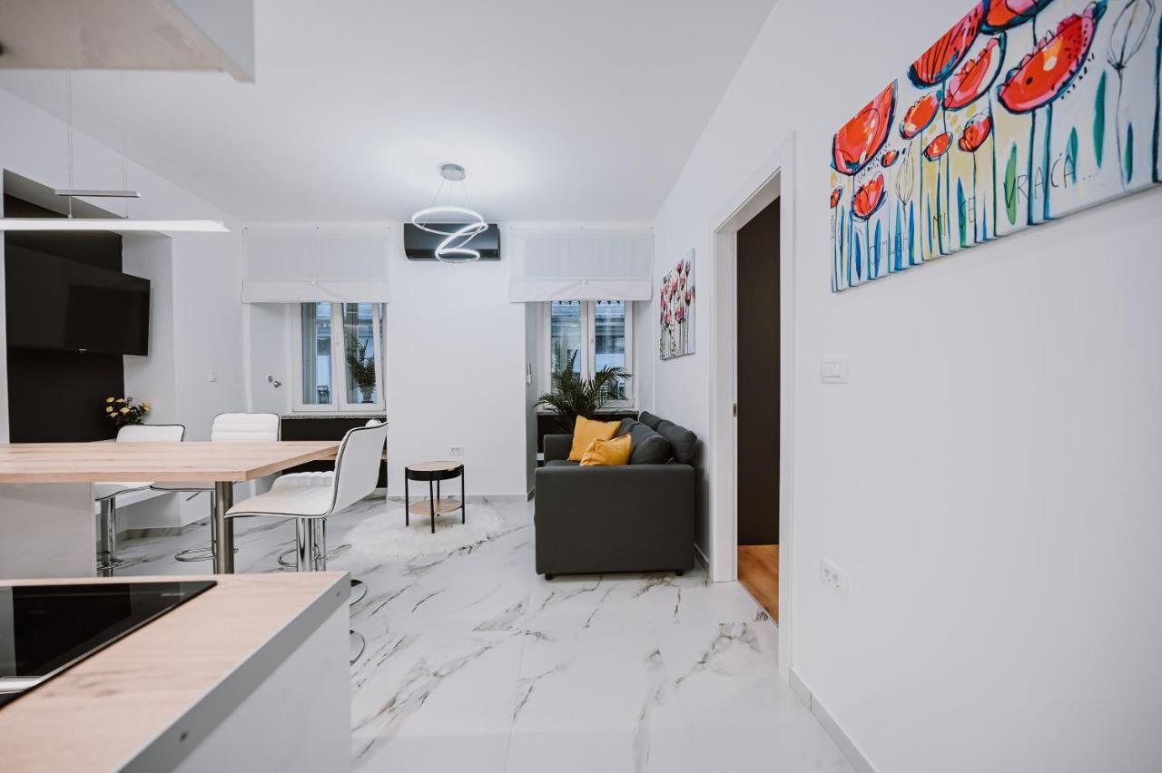 Old Square Apartment