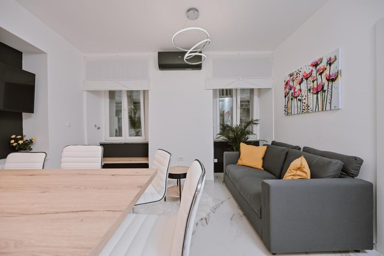 Old Square Apartment